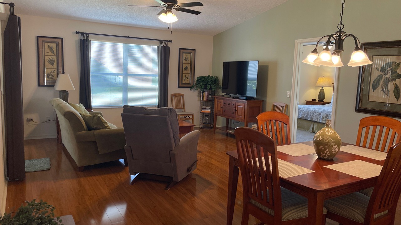 Photo of Livingroom in Duval