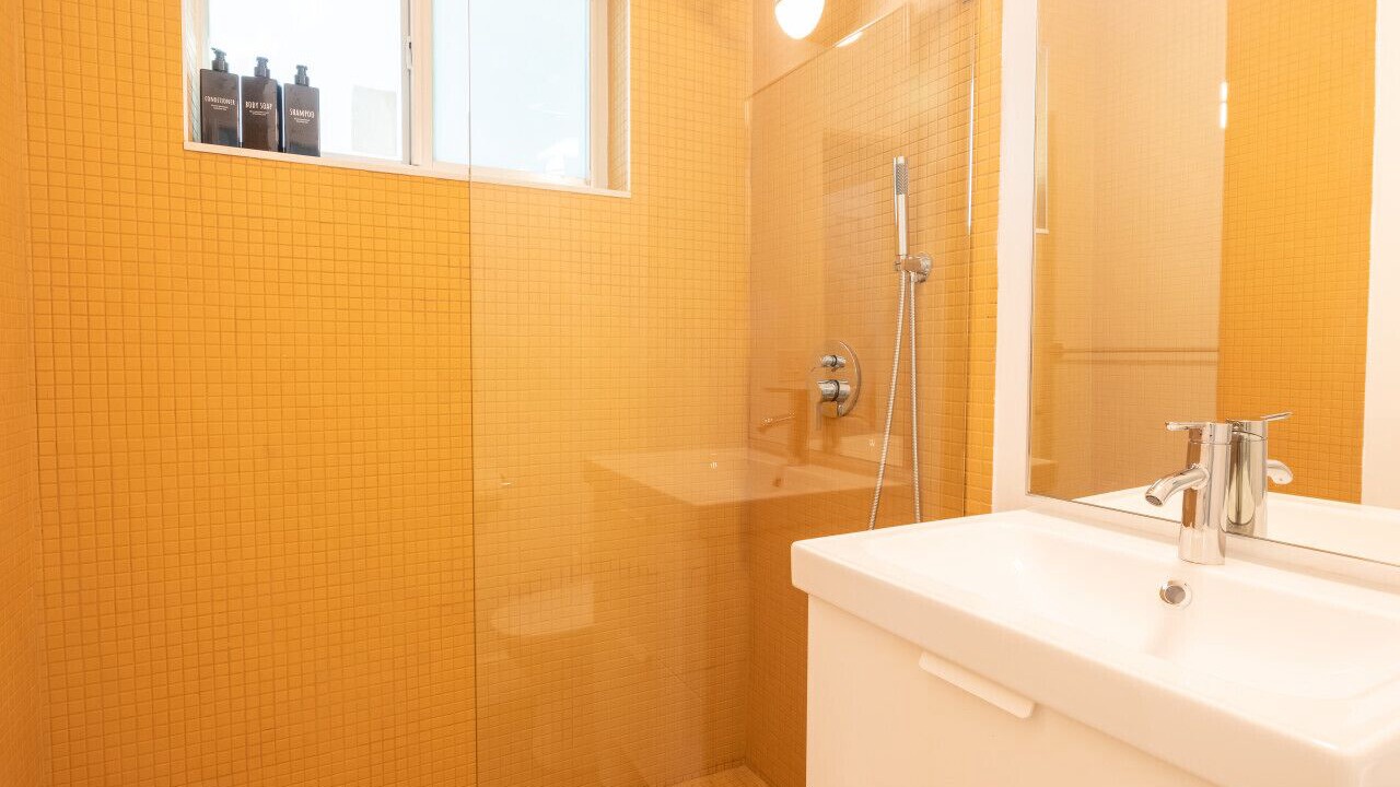 Photo of Bathroom in El Portal