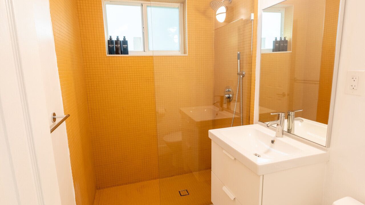 Photo of Bathroom in El Portal