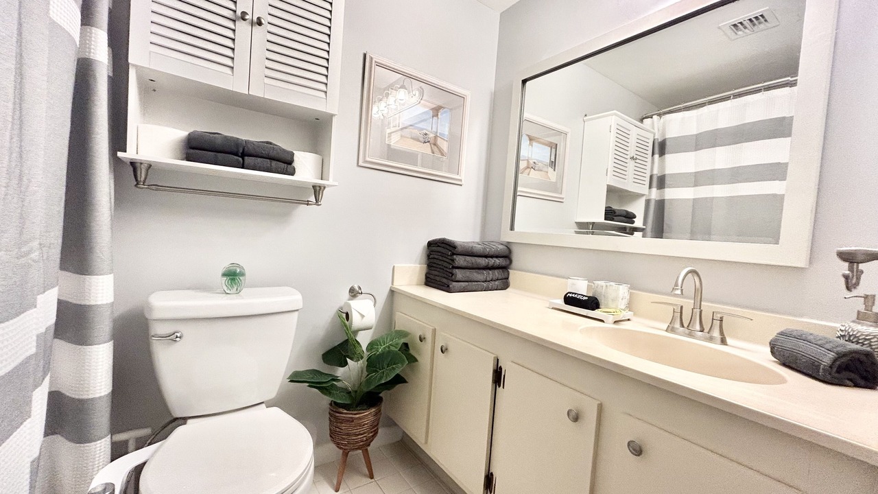 Photo of Bathroom in Jupiter Bay