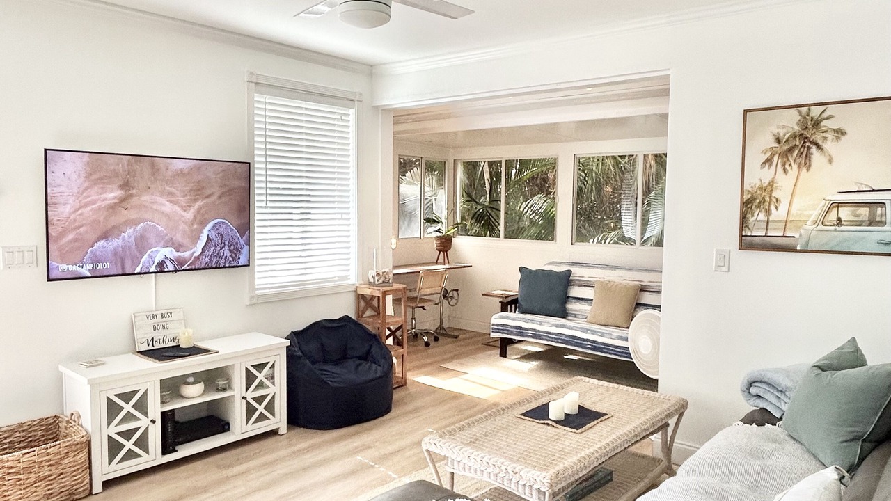 Photo of Livingroom in Jupiter Bay