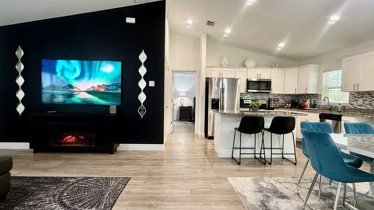 Photo of Bedroom in Candler