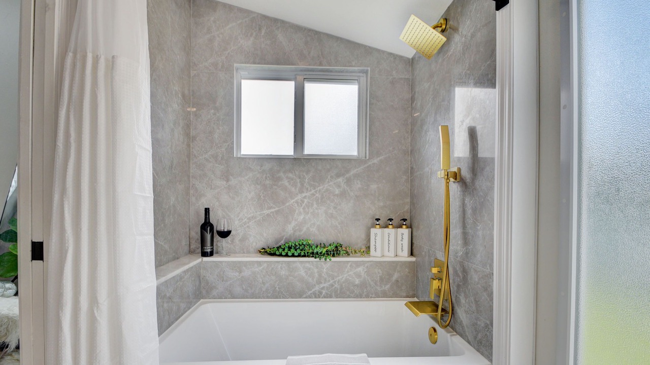 Photo of Bathroom in Flamingo Parks