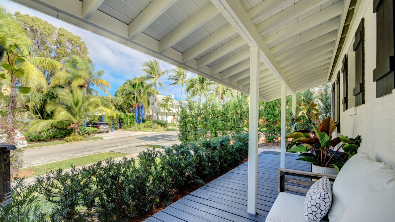 Photo of Patio Balcony in Flamingo Parks