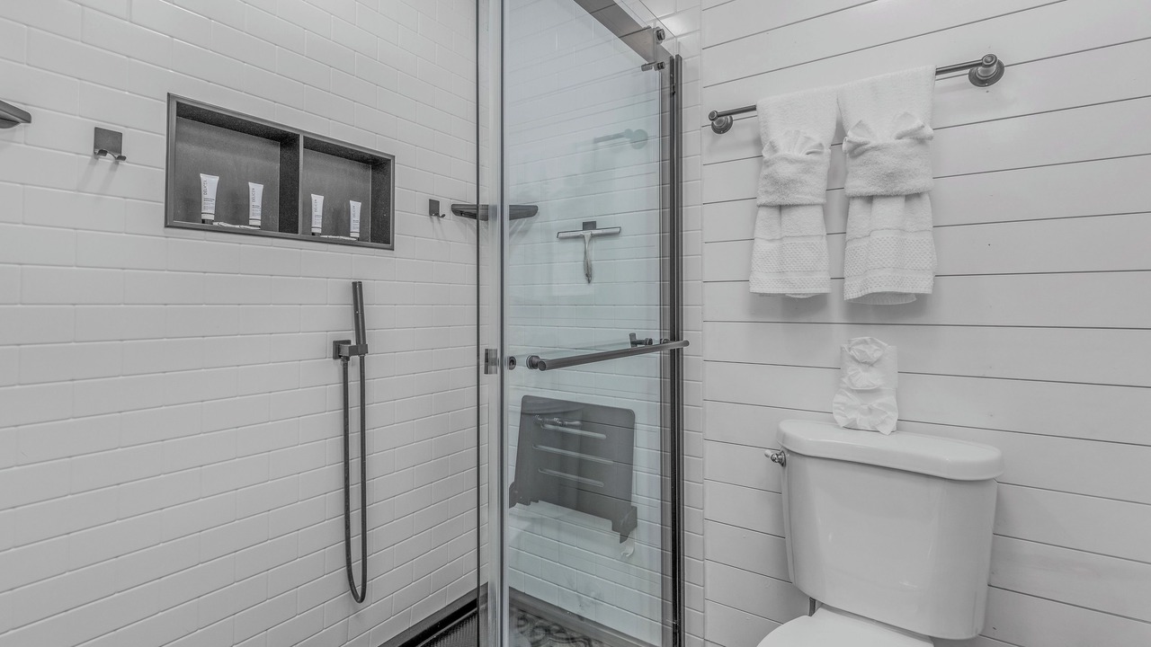 Photo of Bathroom in Gunter Afs