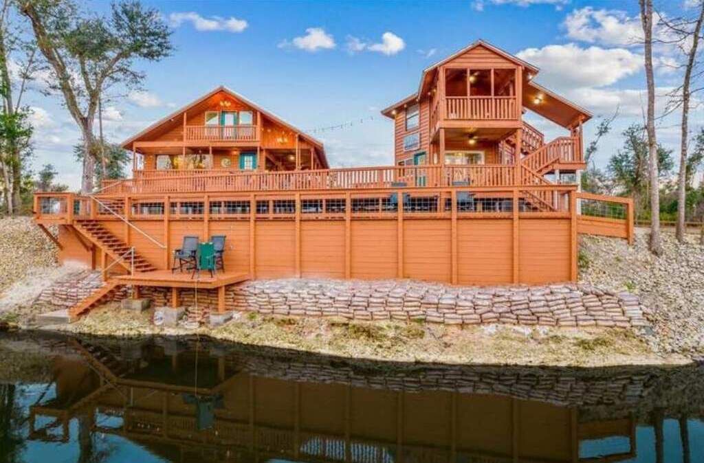 Photo of Outdoor in Clarksville