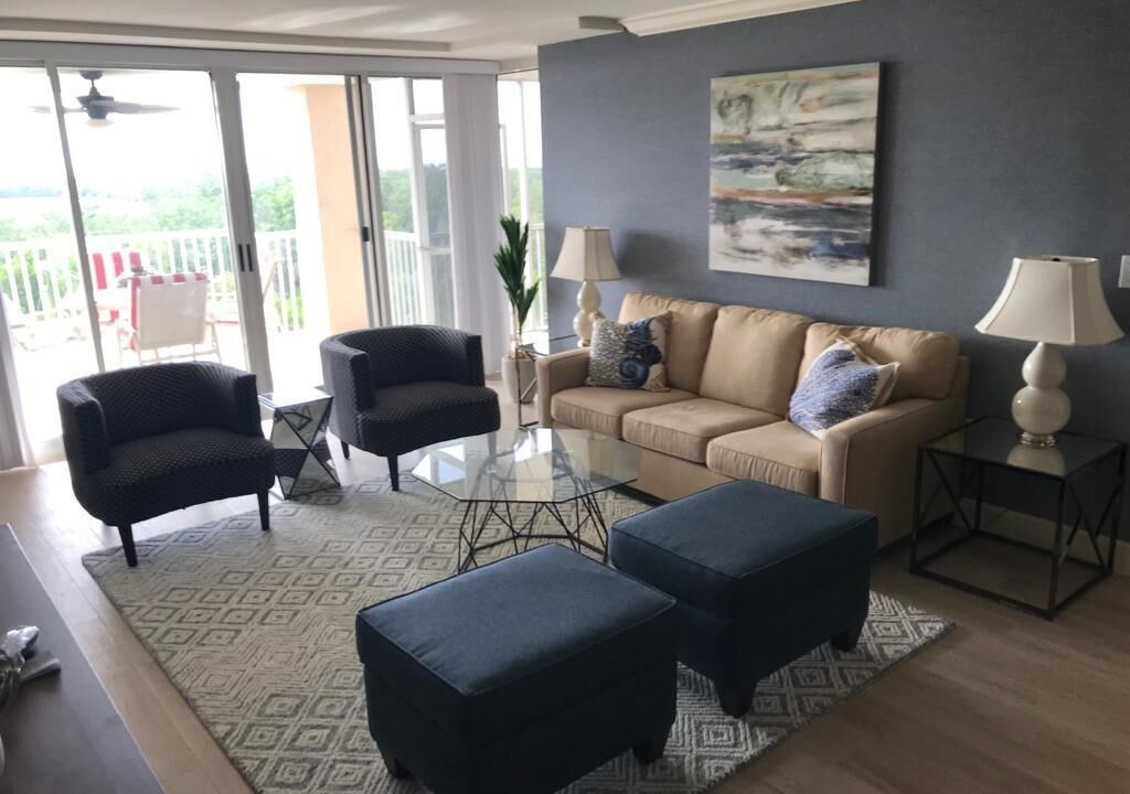 Photo of Livingroom in Pelican Bay