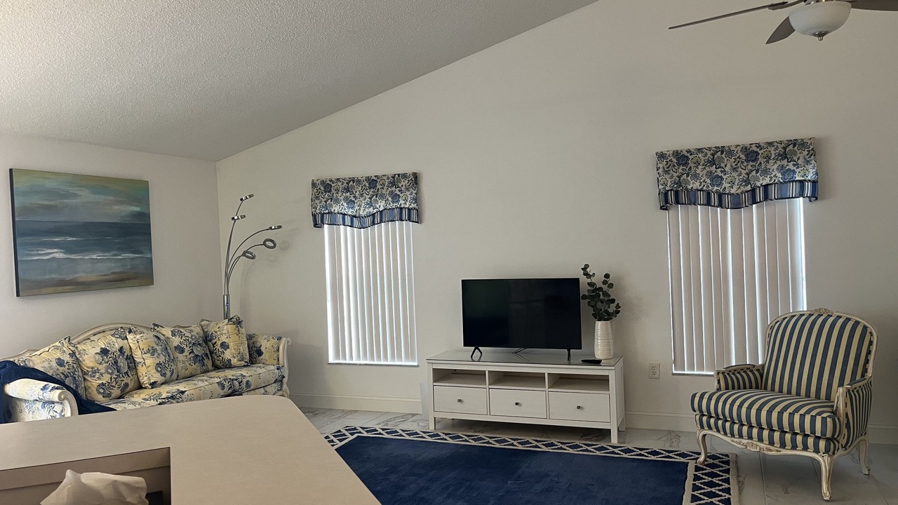 Photo of Livingroom in Sebastian Highlands