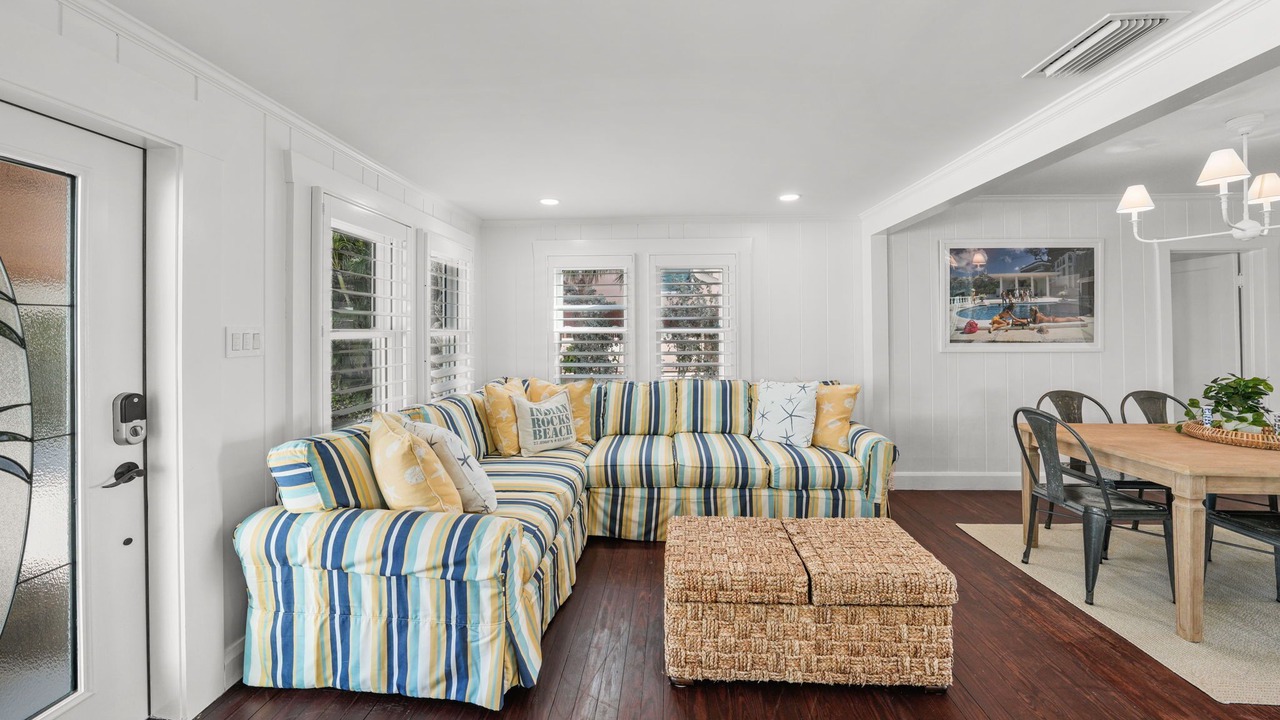 Photo of Livingroom in Independence Square