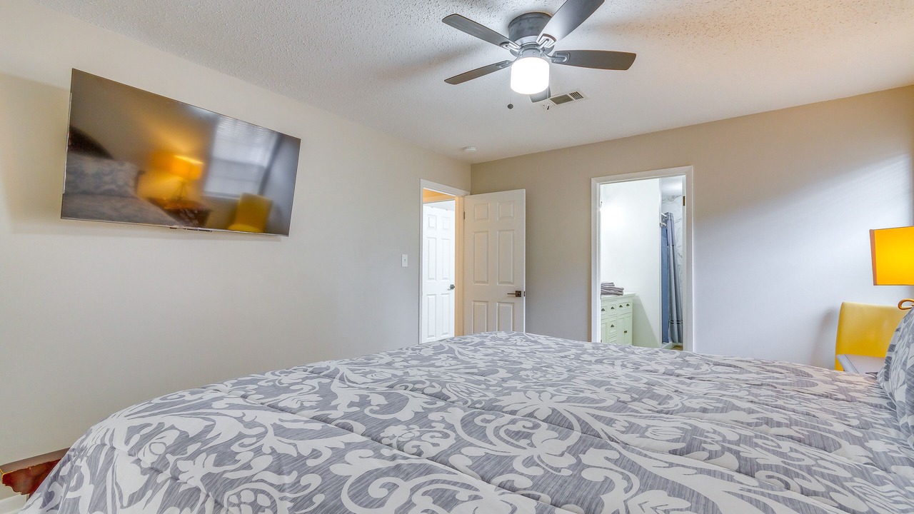 Photo of Bedroom in Myrtle Grove