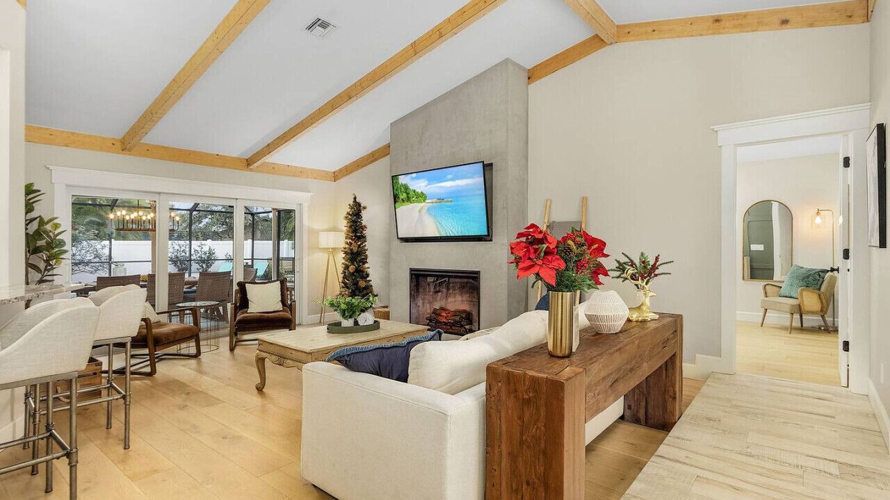 Photo of Bedroom in Cypress Lakes Estates