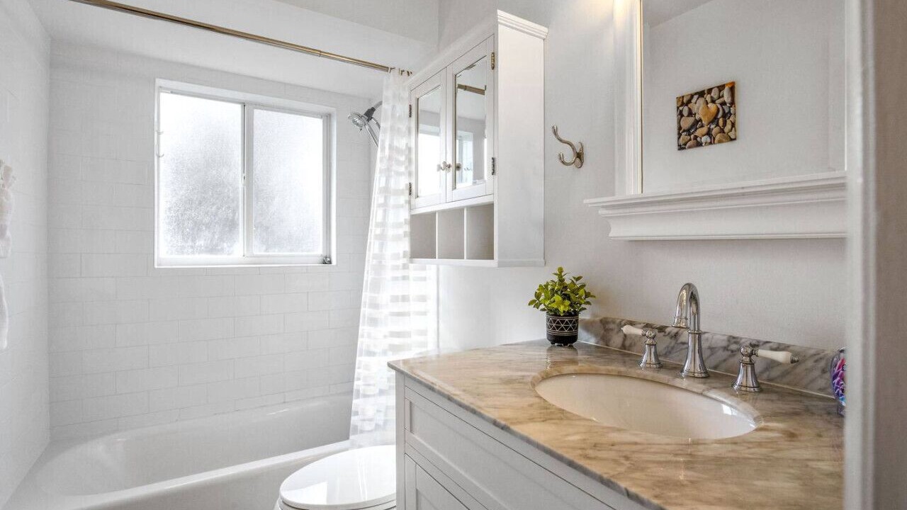 Photo of Bathroom in Tropic Palms