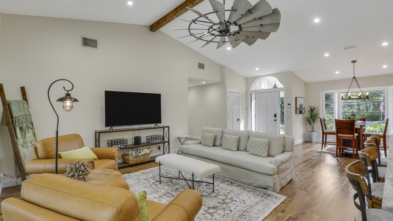 Photo of Livingroom in Jupiter Farms