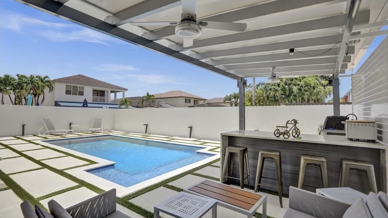 Photo of Outdoor in Tamiami