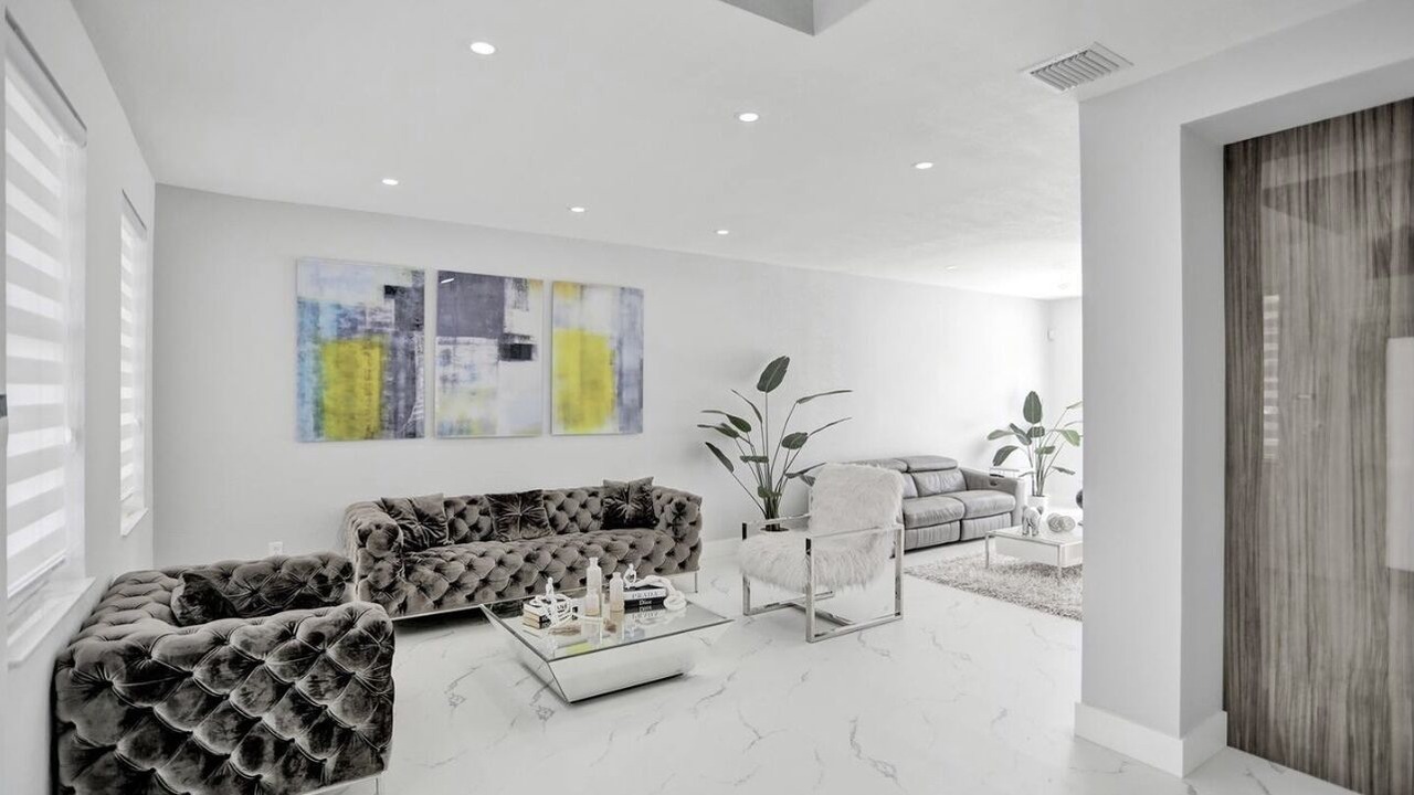 Photo of Livingroom in Tamiami