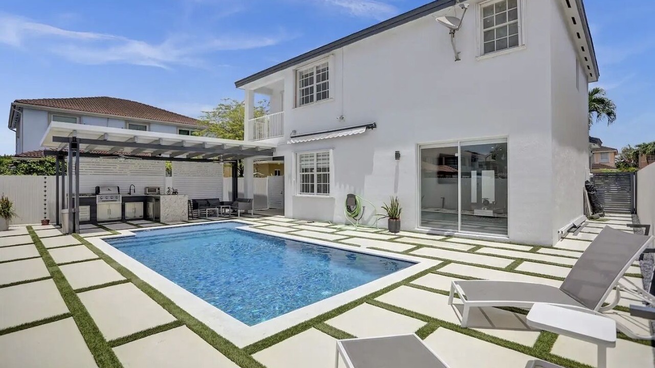 Photo of Outdoor in Tamiami
