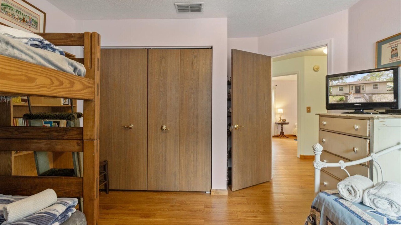 Photo of Bedroom in Dunnellon