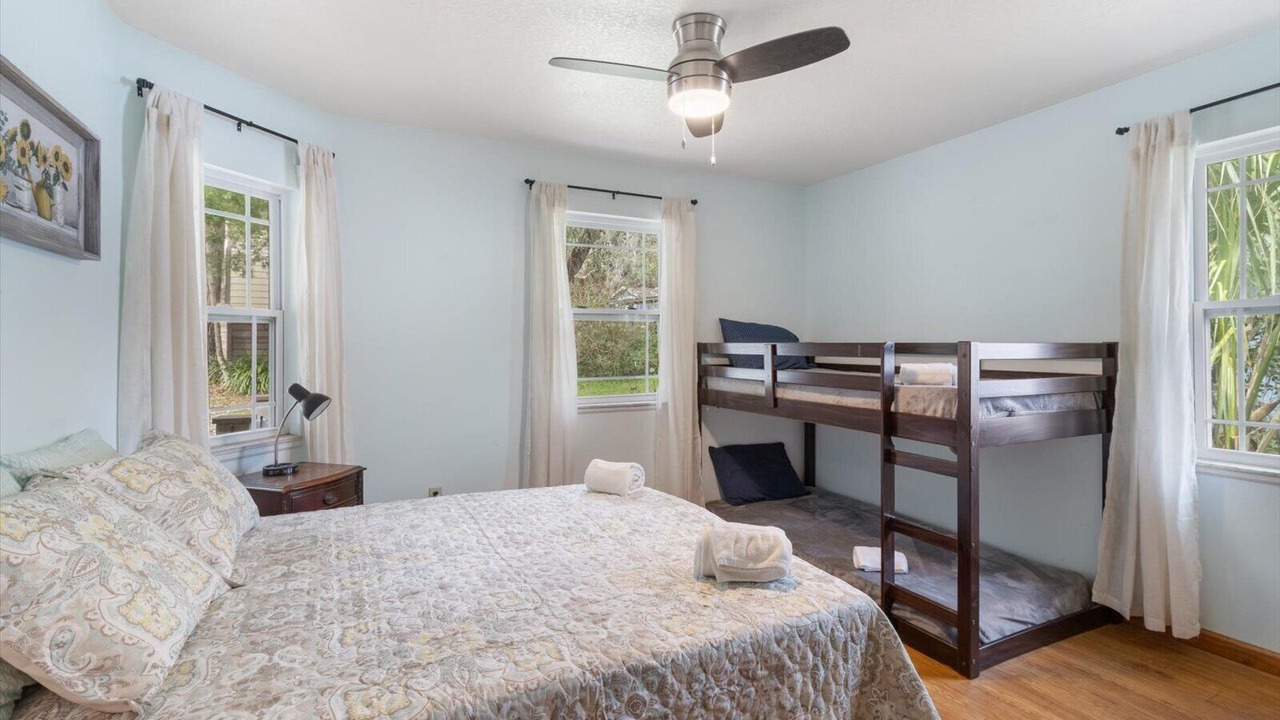 Photo of Bedroom in Dunnellon