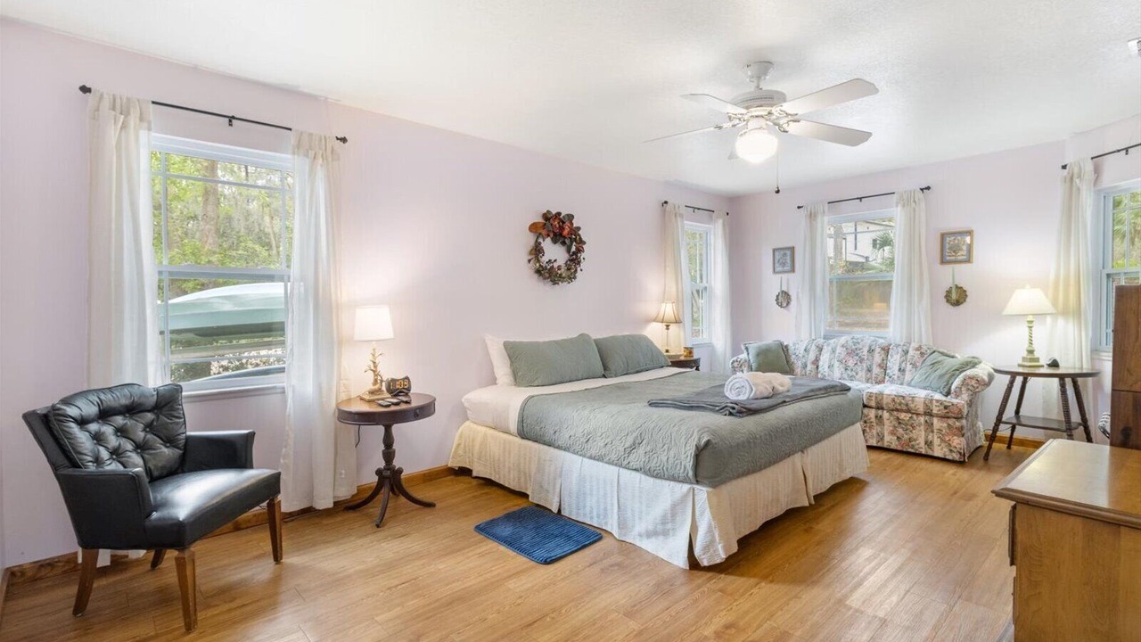 Photo of Bedroom in Dunnellon