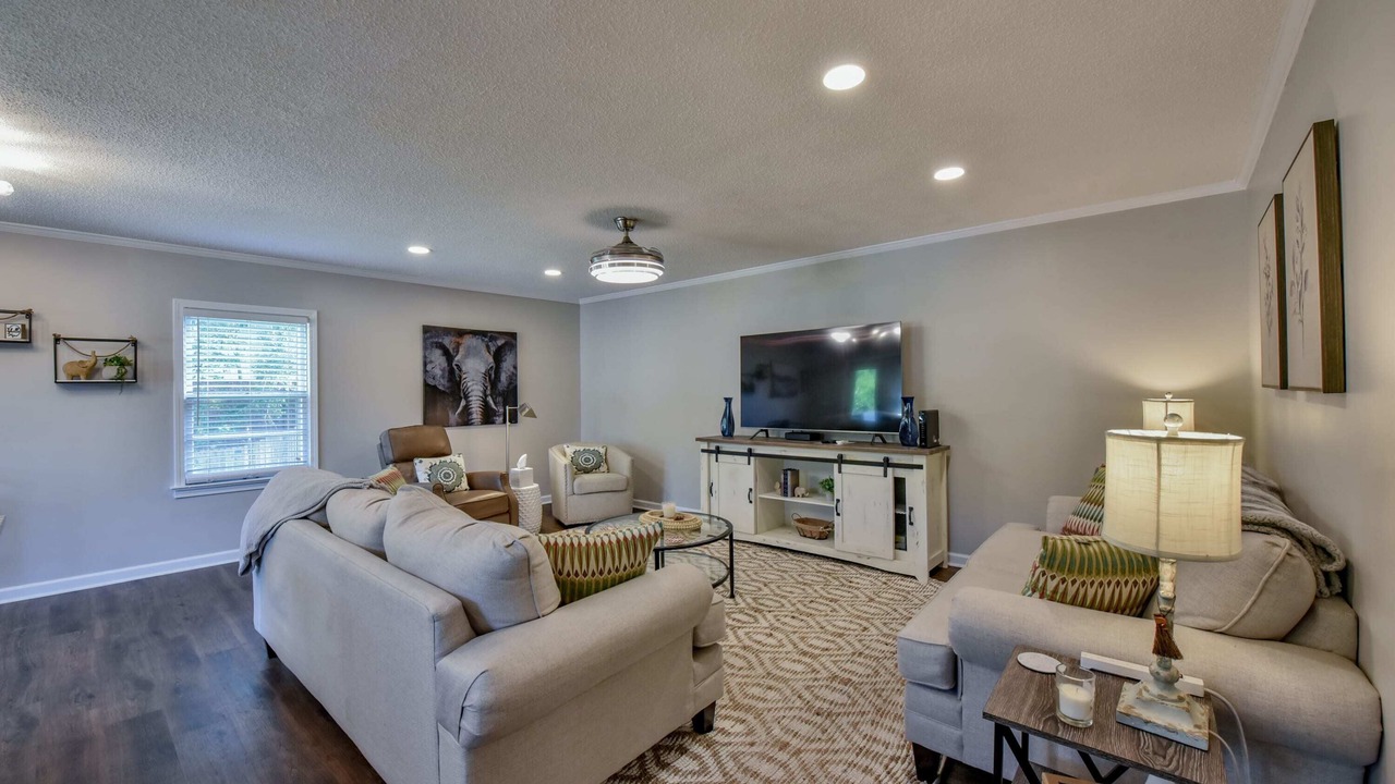 Photo of Livingroom in Northport