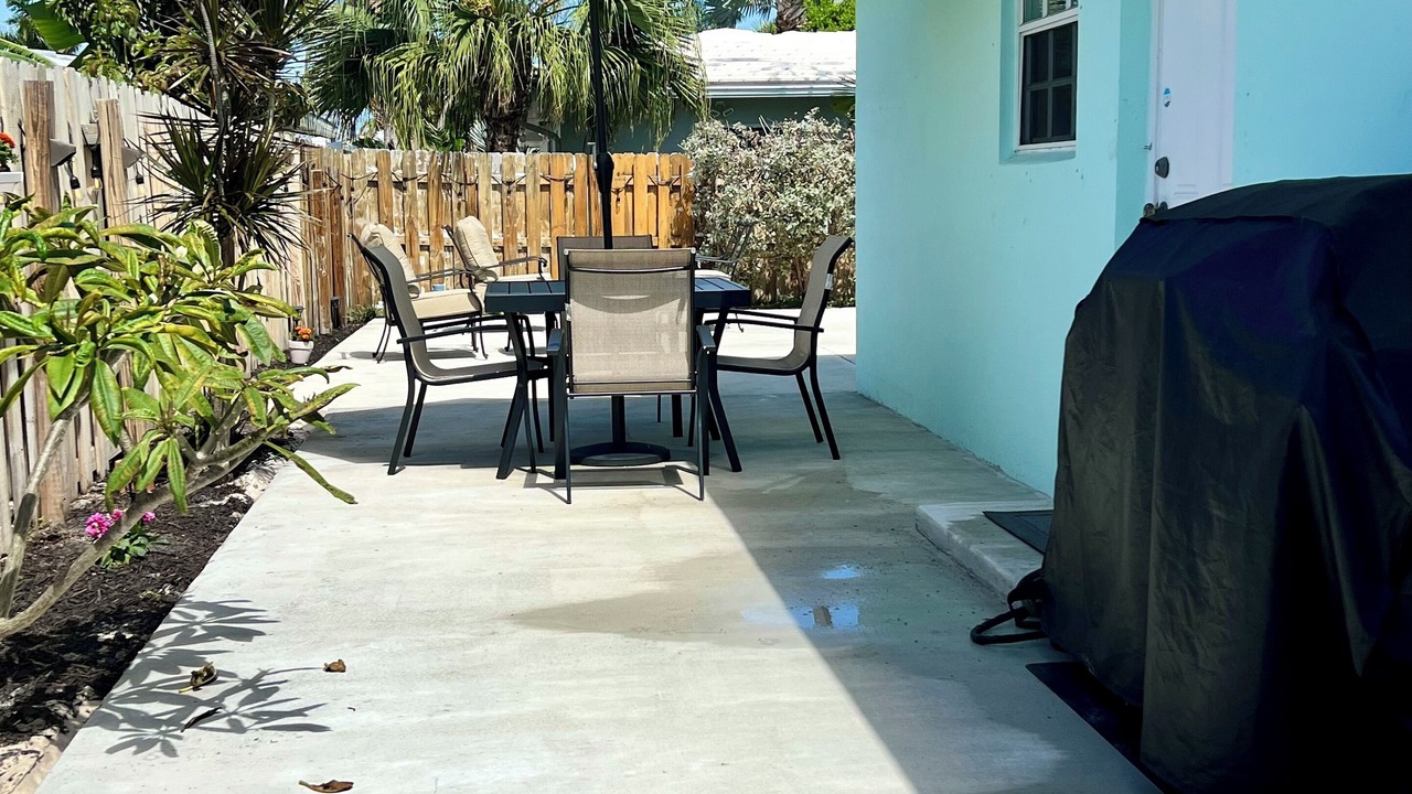 Photo of Outdoor in Santa Barbara Estates