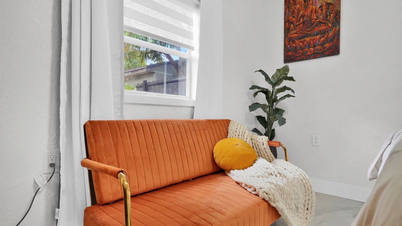 Photo of Livingroom in West Little River