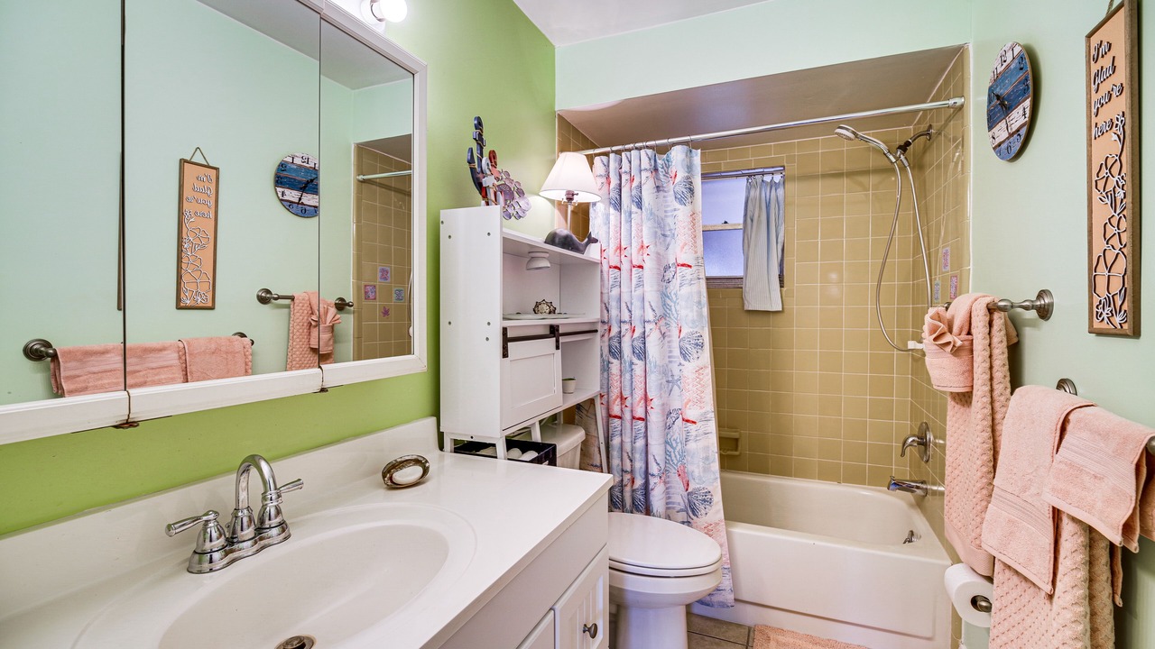 Photo of Bathroom in Surfside Estates
