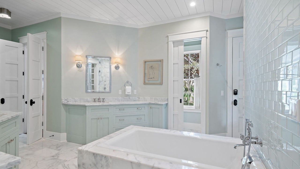 Photo of Bathroom in Forest District