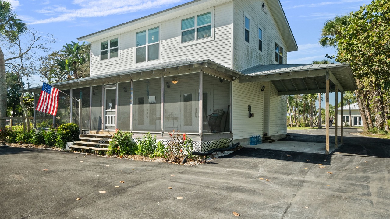 Photo of Outdoor in Indian River Estates