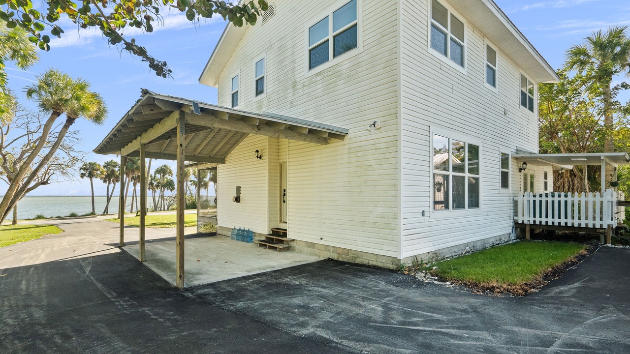 Photo of Outdoor in Indian River Estates