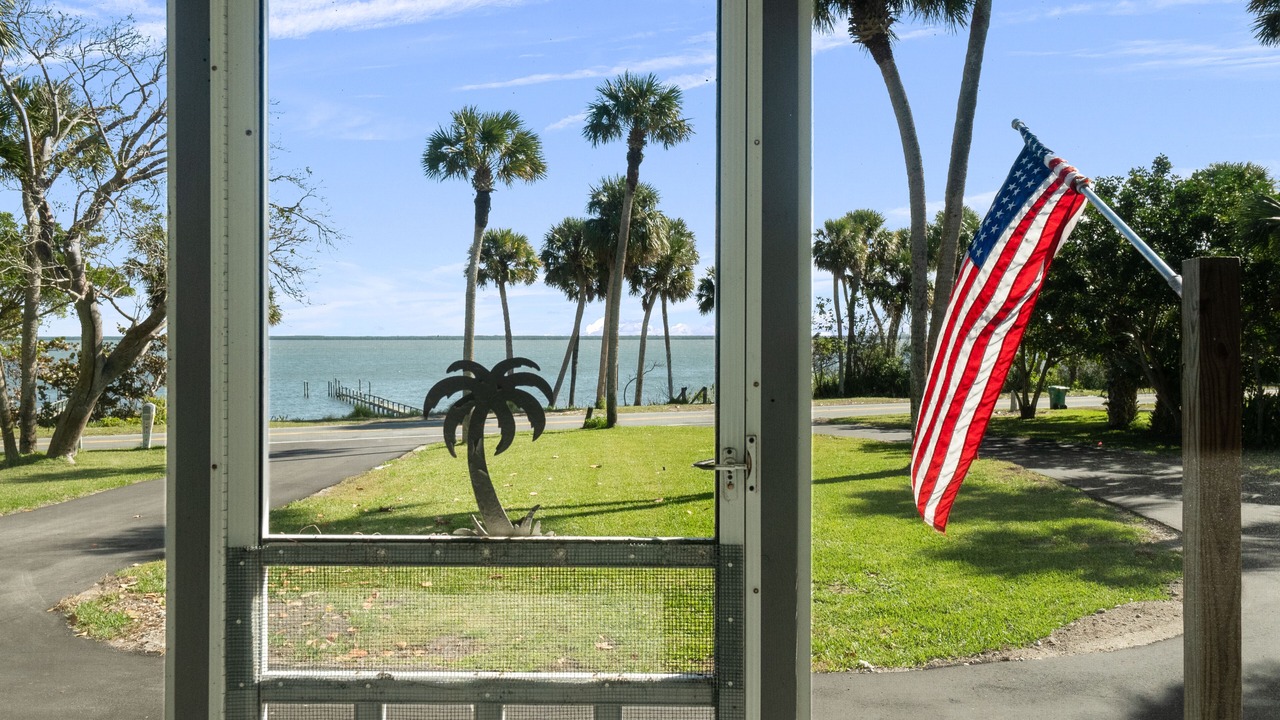 Photo of Outdoor in Indian River Estates