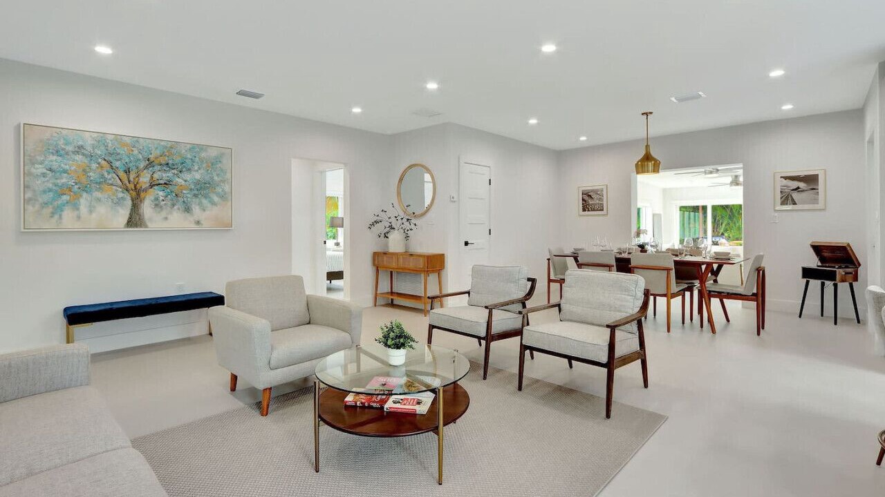 Photo of Bedroom in Biscayne Park
