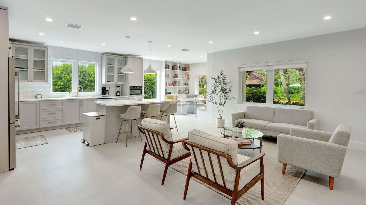 Photo of Bedroom in Biscayne Park