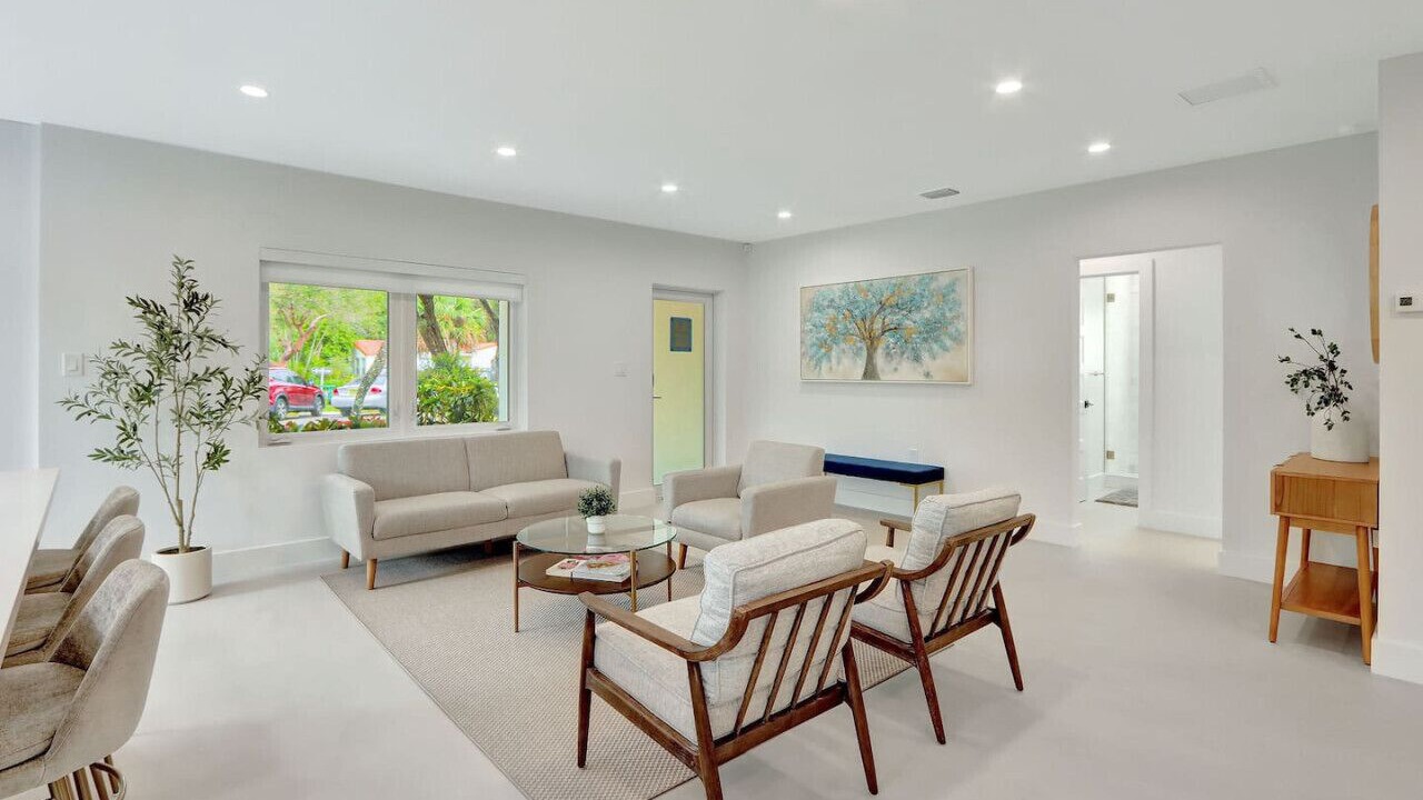 Photo of Bedroom in Biscayne Park