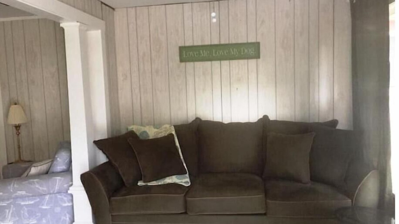 Photo of Livingroom in Historic Uptown