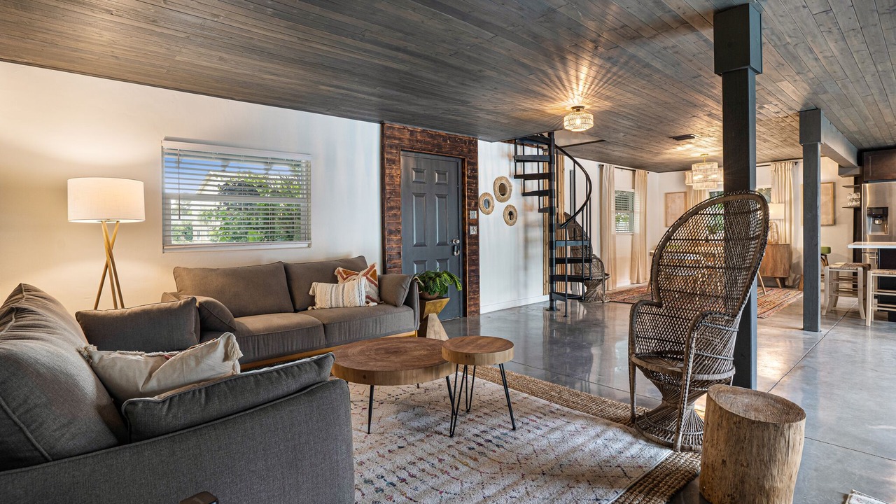 Photo of Livingroom in San Carlos Park