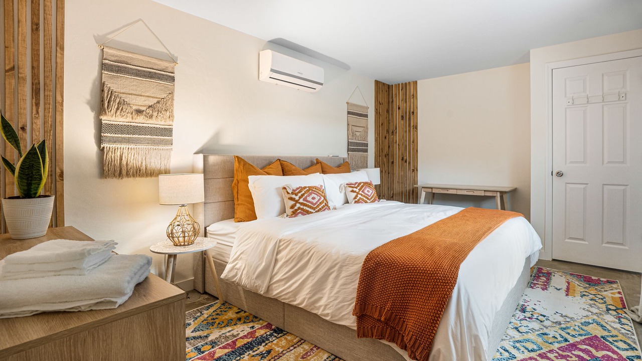 Photo of Bedroom in San Carlos Park