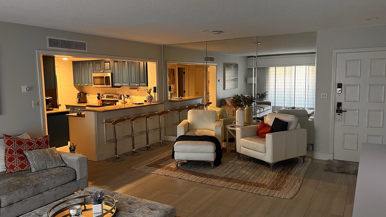 Photo of Livingroom in Palm Harbor