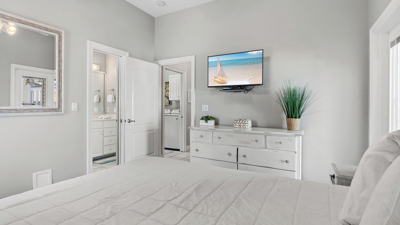 Photo of Bathroom in Crystal Shores