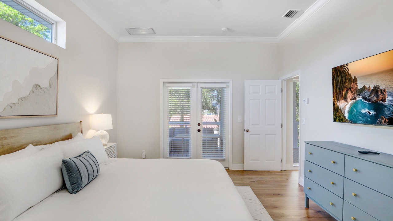 Photo of Bedroom in Redington Beach