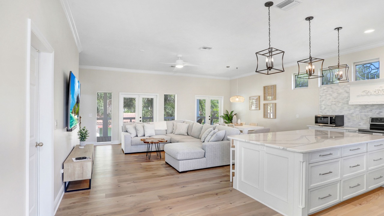 Photo of Livingroom in Redington Beach