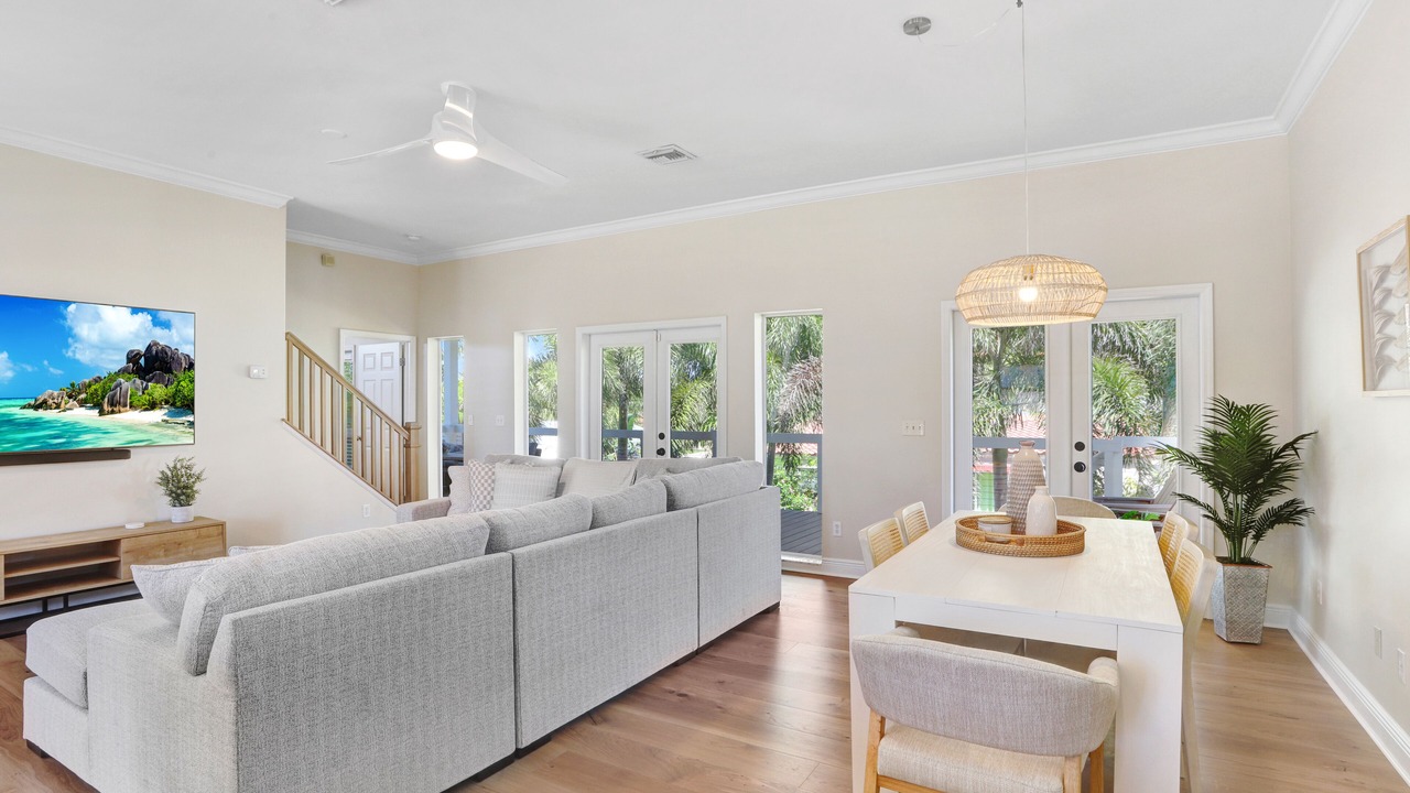 Photo of Livingroom in Redington Beach