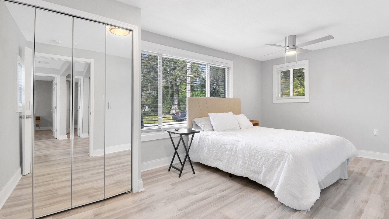 Photo of Bedroom in Pinellas Park