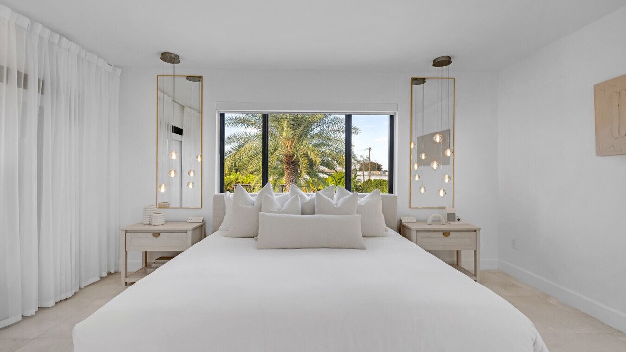 Photo of Bedroom in Sunset
