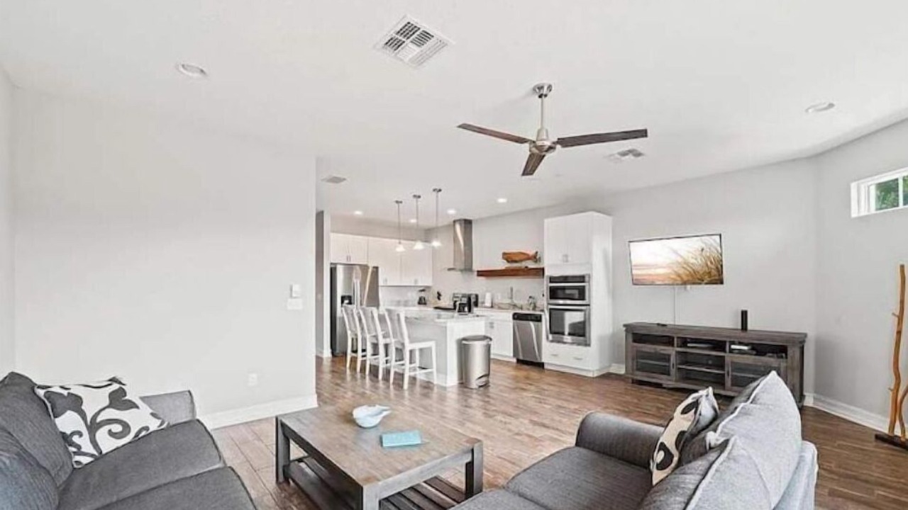 Photo of Livingroom in Ocean Side Village