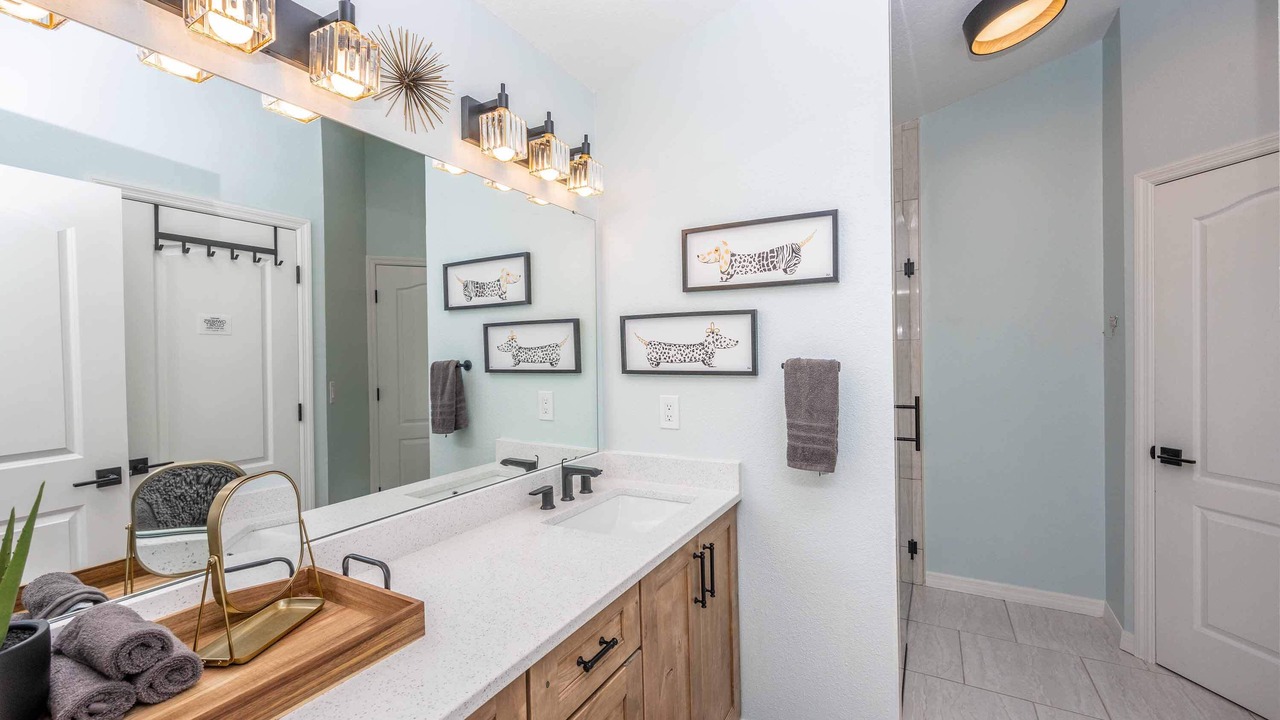 Photo of Bathroom in Groveland