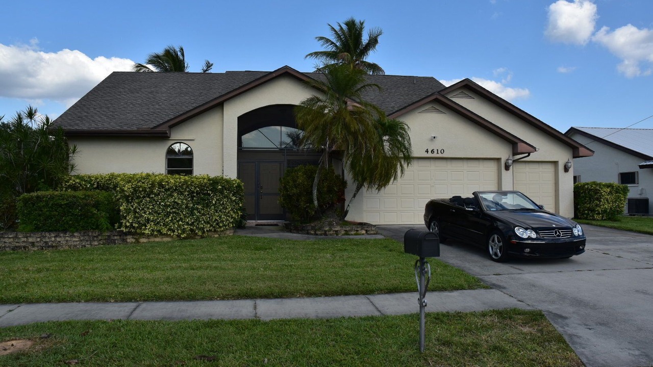 Photo of Outdoor in Lochmoor Waterway Estates