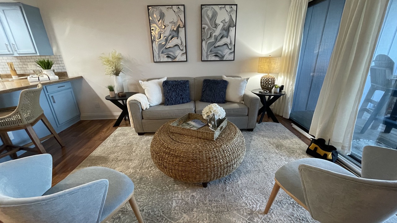 Photo of Livingroom in Wilmington Beach