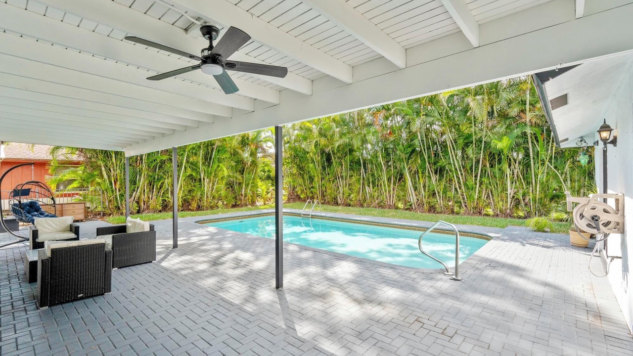Photo of Outdoor in Greenview Shores