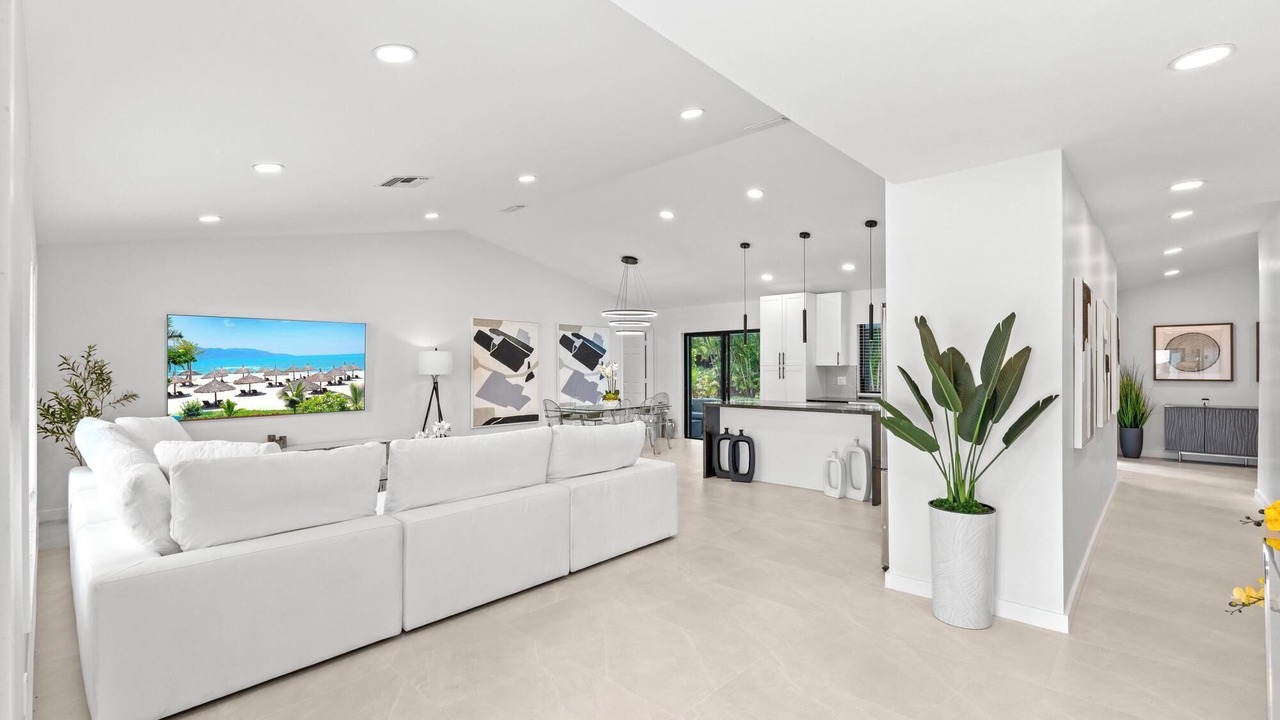 Photo of Livingroom in Greenview Shores